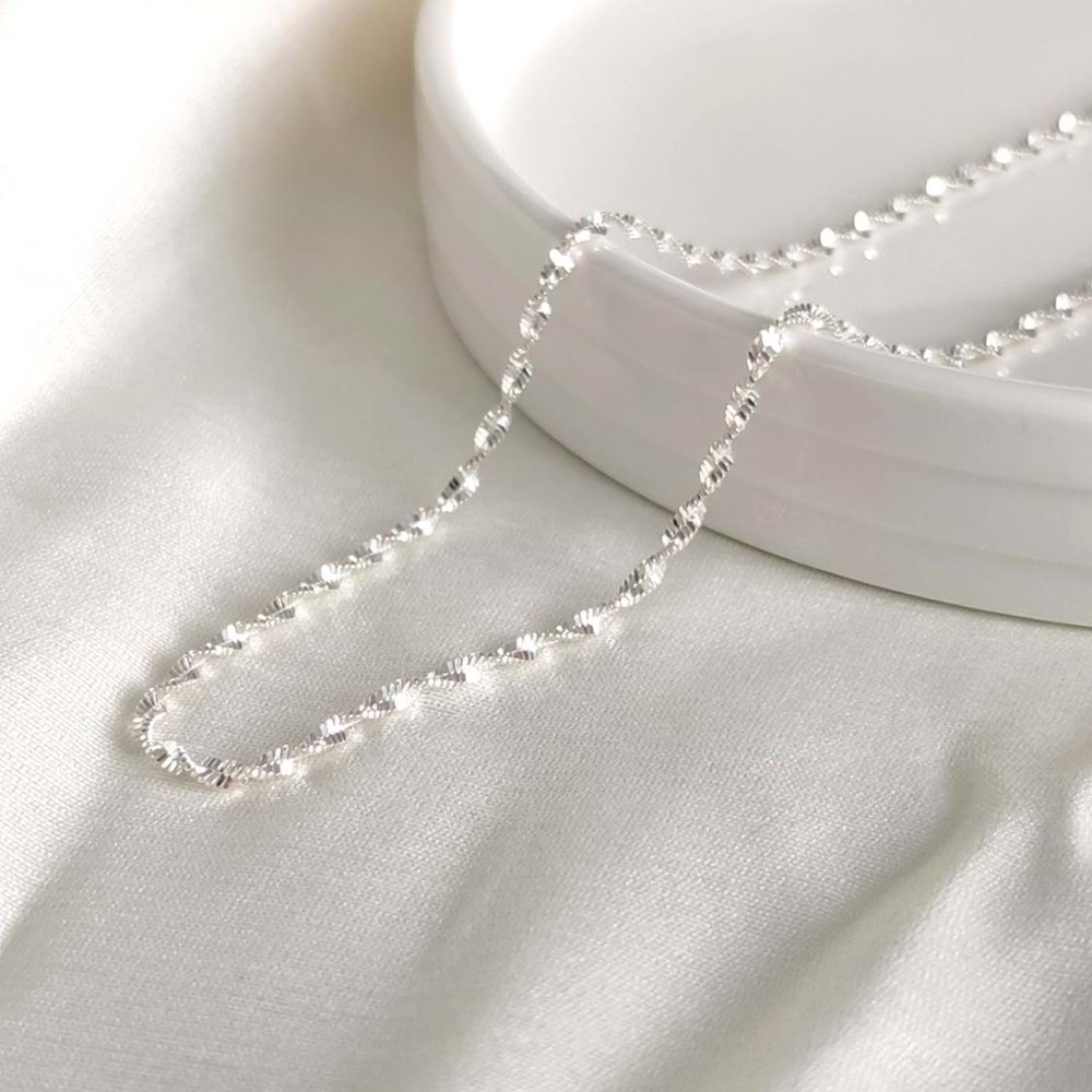 İTHAL PARLAK 2, MM 56 CM BURGU HALAT GÜMÜŞ ZİNCİR KOLYE