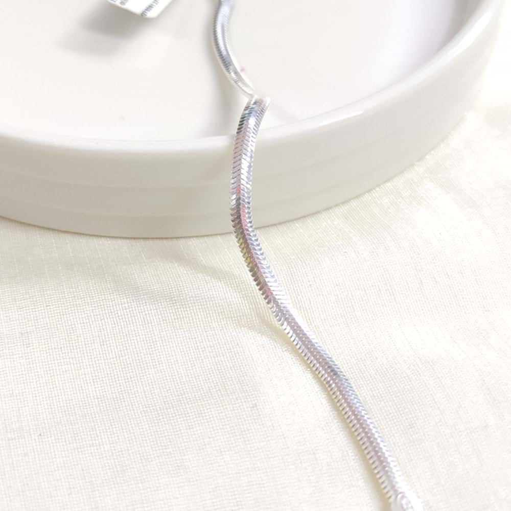 İTHAL 3,5 MM YASSI GÜMÜŞ BİLEKLİK - BEYAZ