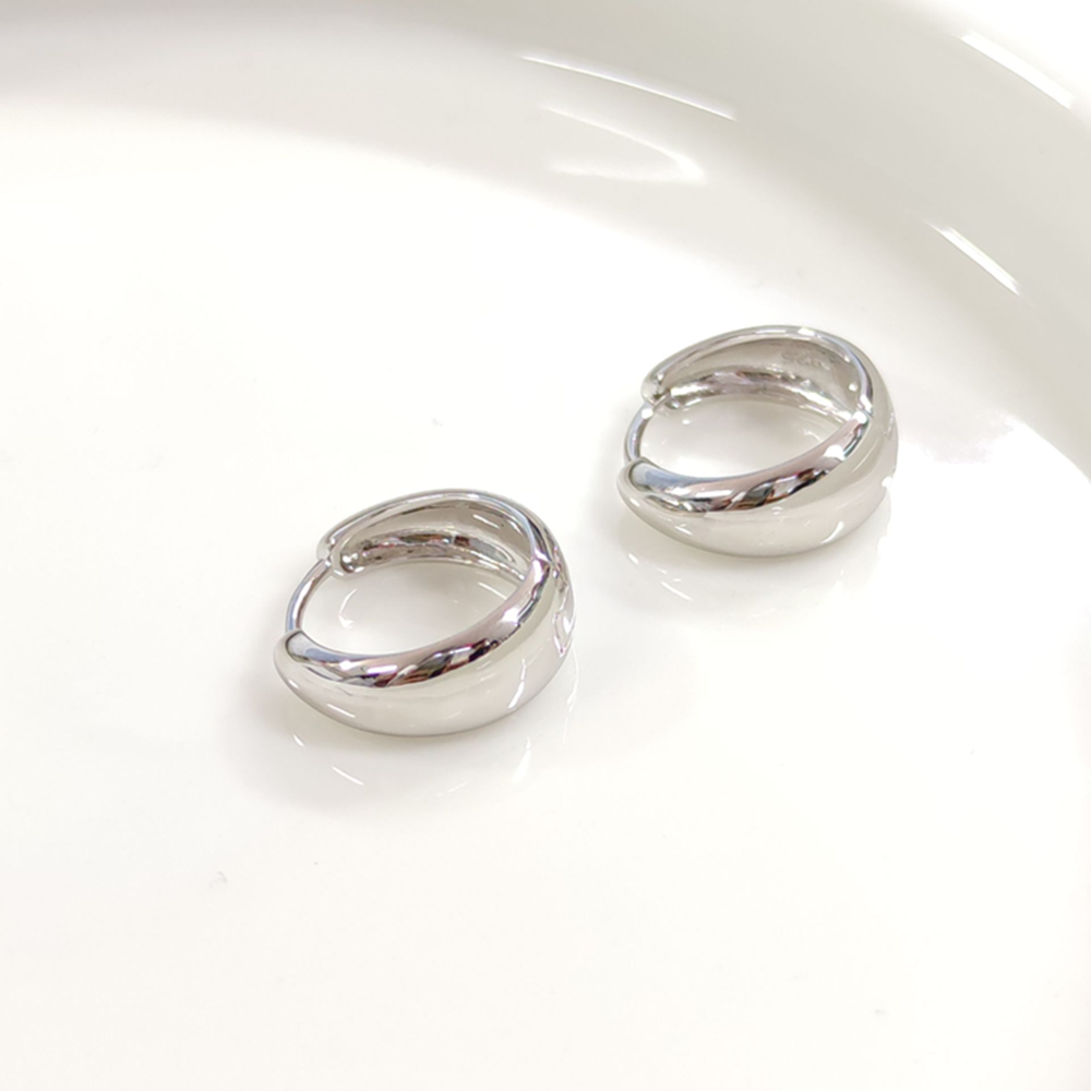 İTHAL BOMBELİ GÜMÜŞ 12 MM HALKA KÜPE