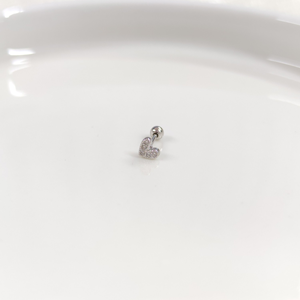 TAŞLI KALP GÜMÜŞ TRAGUS PIERCING