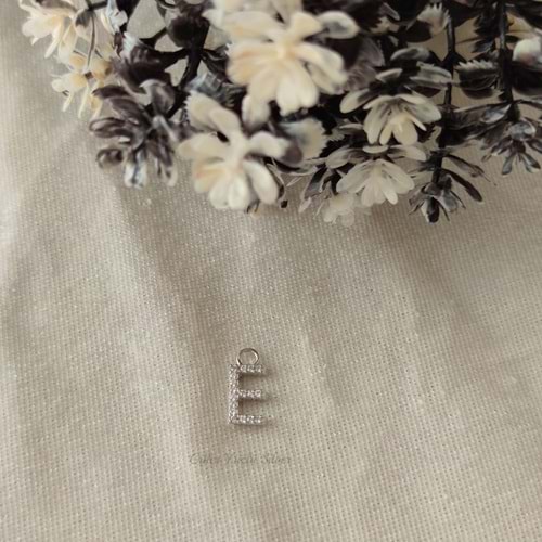 İTHAL TAŞLI HARF ( KOLYE KÜPE BİLEKLİK UCU) - RODYUM KAPLAMA (BEYAZ) - E HARFİ