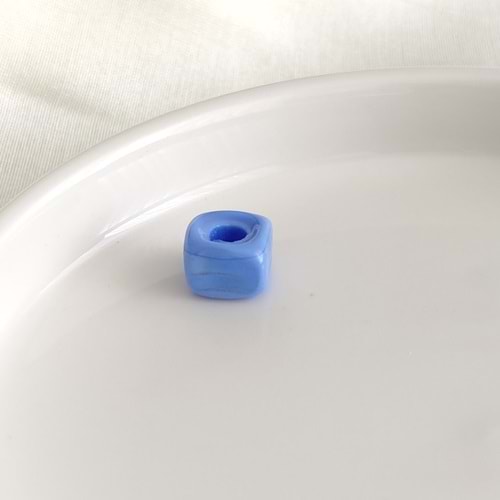 RENKLİ MURANO KARE CAM BONCUK 1 ADET - LİLA