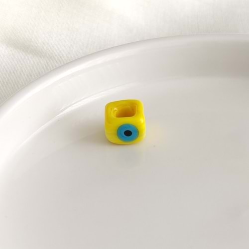 RENKLİ MURANO GÖZLÜ KARE CAM BONCUK 1 ADET - SARI