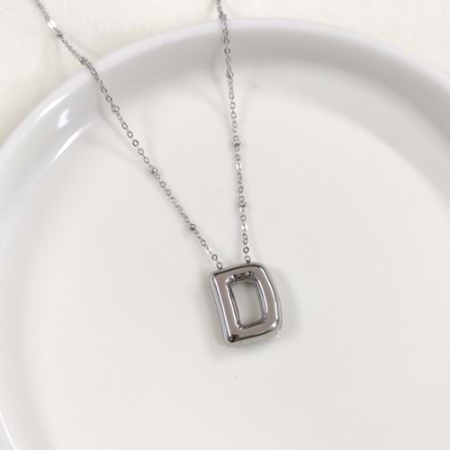 ÇELİK BOMBELİ BEYAZ HARF KOLYE - D HARFİ