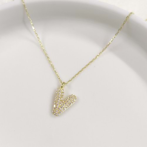 V TAŞLI GÜMÜŞ HARF KOLYE - ALTIN SARI