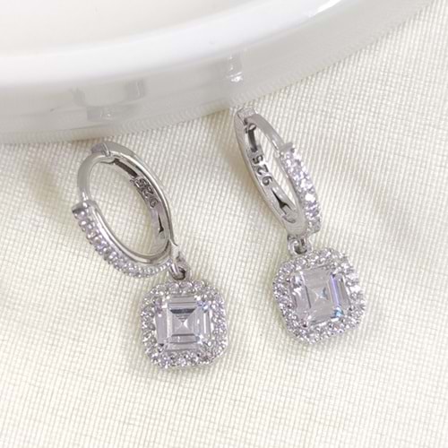 KARE TAŞLI 11 MM HALKA GÜMÜŞ KÜPE - RODYUM BEYAZ