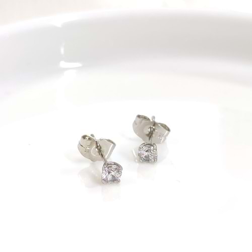 XUPING 4 MM TEK TAŞ ÇİVİ KÜPE - BEYAZ