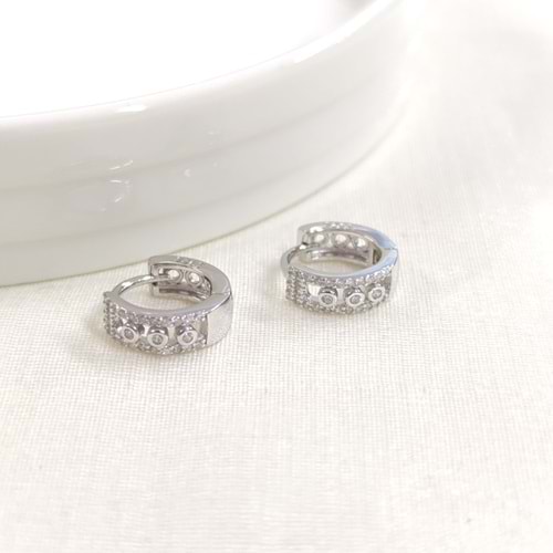 İTHAL ÜÇ TAŞ 10 MM GÜMÜŞ HALKA KÜPE