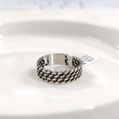 7 MM GÜMÜŞ DESENLİ OKSİTLİ ALYANS YÜZÜK