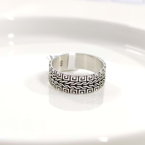 8 MM GÜMÜŞ DESENLİ OKSİTLİ ALYANS YÜZÜK