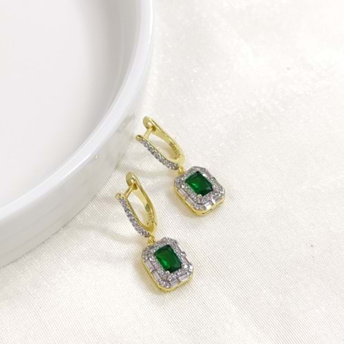 İTHAL YEŞİL TAŞLI BAGET GÜMÜŞ HALKA KÜPE