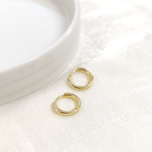 İTHAL 10 MM BOMBELİ GÜMÜŞ HALKA KÜPE - ALTIN SARI