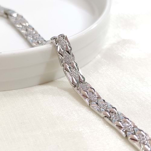 XUPING 8 MM BAKLAVA DESENLİ BİLEKLİK BEYAZ 17+2 CM