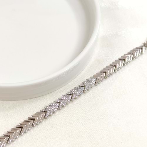 XUPING TAŞLI 7 MM BALIK SIRTI BİLEKLİK BEYAZ 17+3 CM