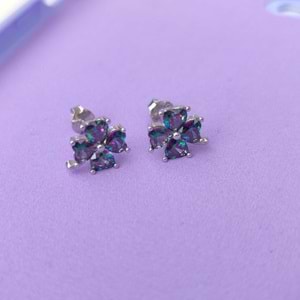 MİSTİK TOPAZ TAŞLI YONCA ÇİVİ GÜMÜŞ KÜPE - RODYUM BEYAZ