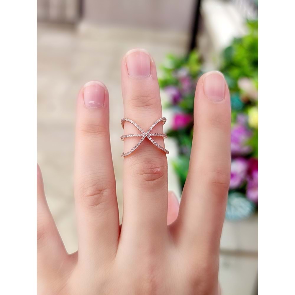 İTHAL ROSE TAŞLI GÜMÜŞ YÜZÜK - 9 NUMARA