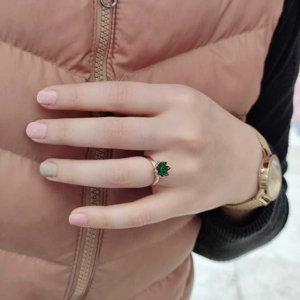 LOTUS ÇİÇEĞİ ZÜMRÜT ZİRKON TAŞ GÜMÜŞ YÜZÜK - ALTIN SARI