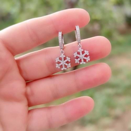 KAR TANESİ HALKA GÜMÜŞ KÜPE - RODYUM BEYAZ