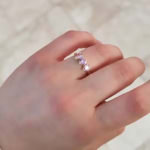 PEMBE TAŞLI KALP GÜMÜŞ YÜZÜK - ALTIN SARI