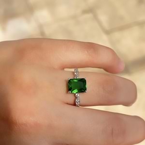 YEŞİL BAGET GÜMÜŞ YÜZÜK