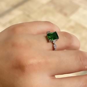 YEŞİL BAGET GÜMÜŞ YÜZÜK