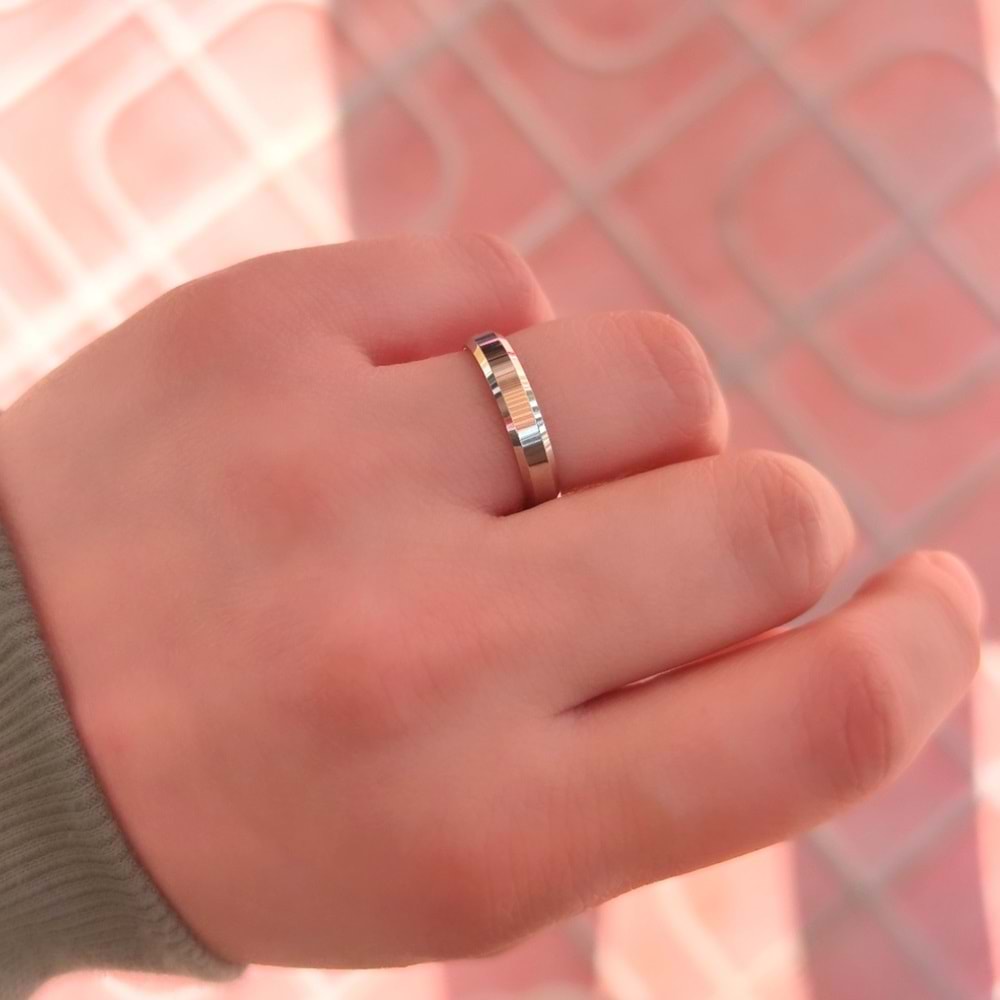 3 MM KLASİK KESİKLİ DÜZ GÜMÜŞ ALYANS - 18