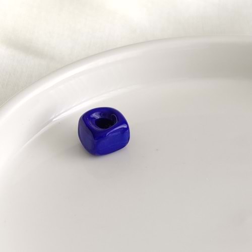 RENKLİ MURANO KARE CAM BONCUK 1 ADET - LACİVERT