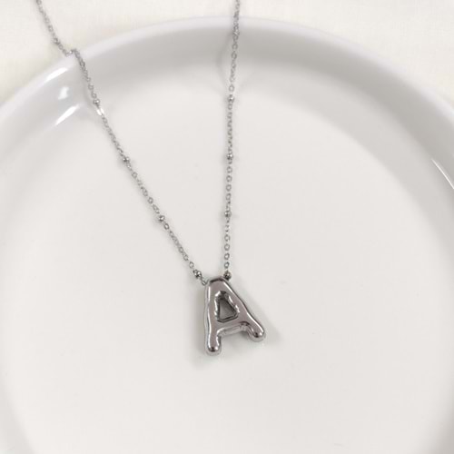 ÇELİK BOMBELİ BEYAZ HARF KOLYE - A HARFİ