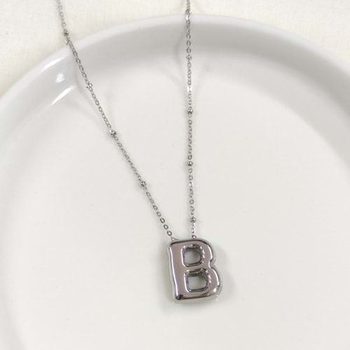 ÇELİK BOMBELİ BEYAZ HARF KOLYE - B HARFİ