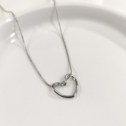 KALP ÇELİK KOLYE - BEYAZ