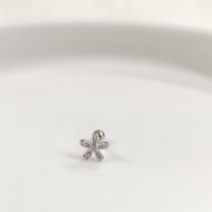 TAŞLI PAPATYA GÜMÜŞ TRAGUS PIERCING - RODYUM BEYAZ