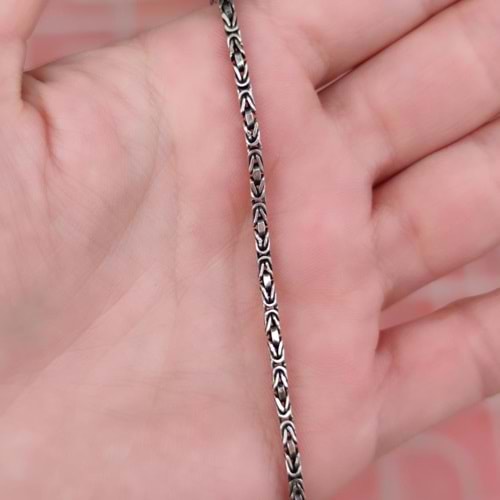 2,3 MM GÜMÜŞ KARE KRAL ZİNCİR BİLEKLİK 20 CM
