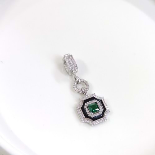 YEŞİL TAŞLI KARE GÜMÜŞ KOLYE UCU