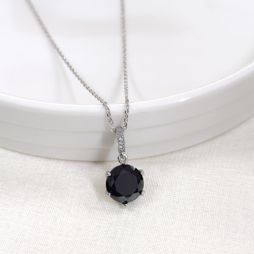 12 MM SİYAH TEK TAŞLI GÜMÜŞ KOLYE 40+5 CM - RODYUM BEYAZ