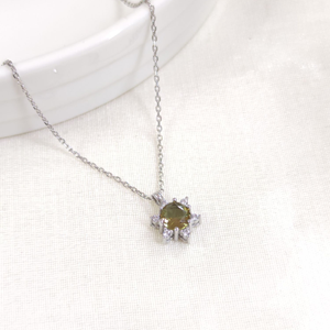 1 CM SULTANİT TAŞLI LOTUS GÜMÜŞ KOLYE 40+5 CM