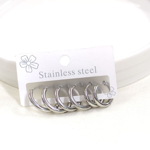 ÇELİK BOMBELİ KOMBİN HALKA KÜPE SETİ