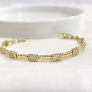 XUPING 6 MM TAŞ DETAYLI BURGU DESEN BİLEKLİK GOLD 17+2 CM