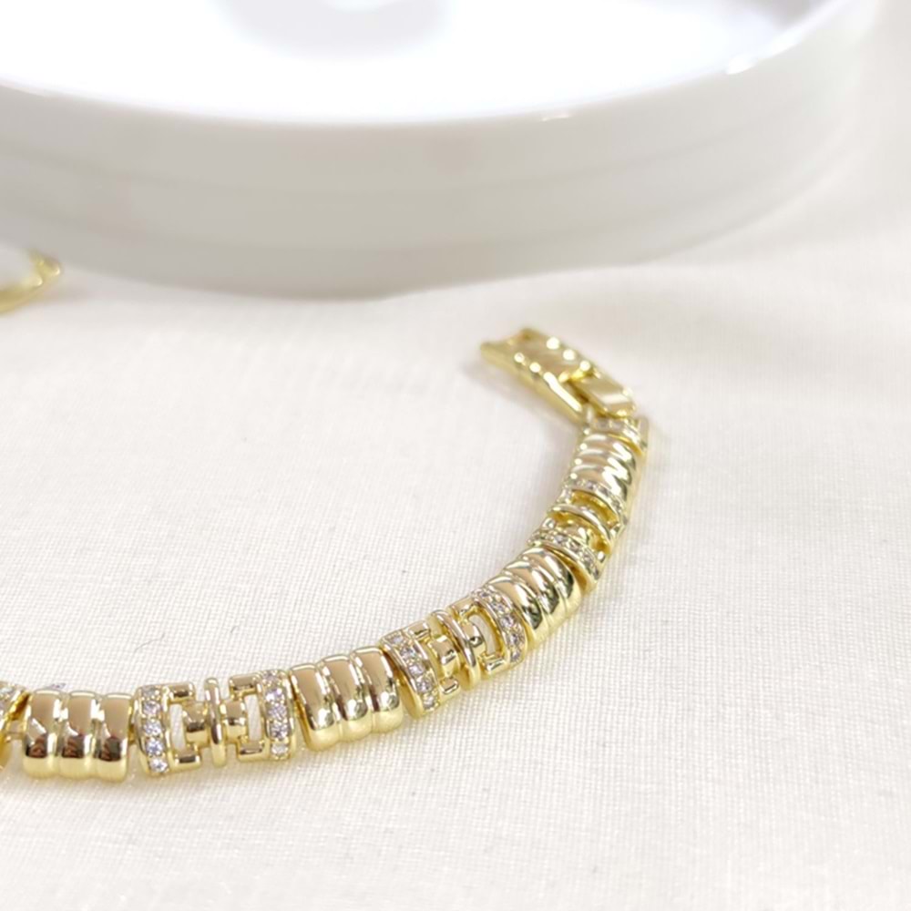 XUPING 7 MM TAŞ DETAYLI BOMBELİ BİLEKLİK GOLD 17+2 CM