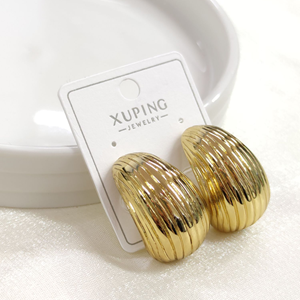 XUPING 3 CM ÇİVİ MİDYE KÜPE GOLD