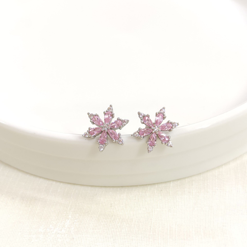 14 MM PEMBE TAŞLI LOTUS ÇİVİ GÜMÜŞ KÜPE - RODYUM BEYAZ