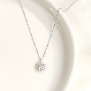 İTHAL 8 MM TAŞLI TEK TAŞ GÜMÜŞ KOLYE