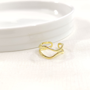 DALGALI AYARLANABİLİR GÜMÜŞ YÜZÜK - ALTIN SARI