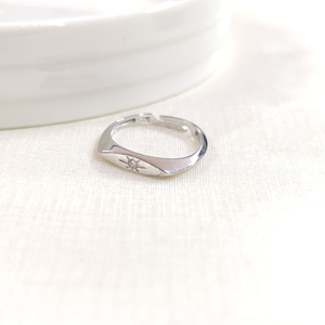 YILDIZ DETAYLI AYARLANABİLİR GÜMÜŞ YÜZÜK - RODYUM BEYAZ