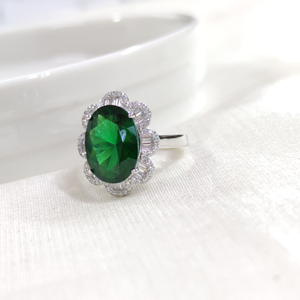 İTHAL OVAL BAGET ÇİÇEK ZÜMRÜT ZİRKON GÜMÜŞ YÜZÜK