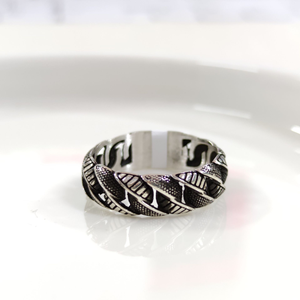 7 MM GÜMÜŞ BOMBELİ DESENLİ OKSİTLİ ALYANS YÜZÜK