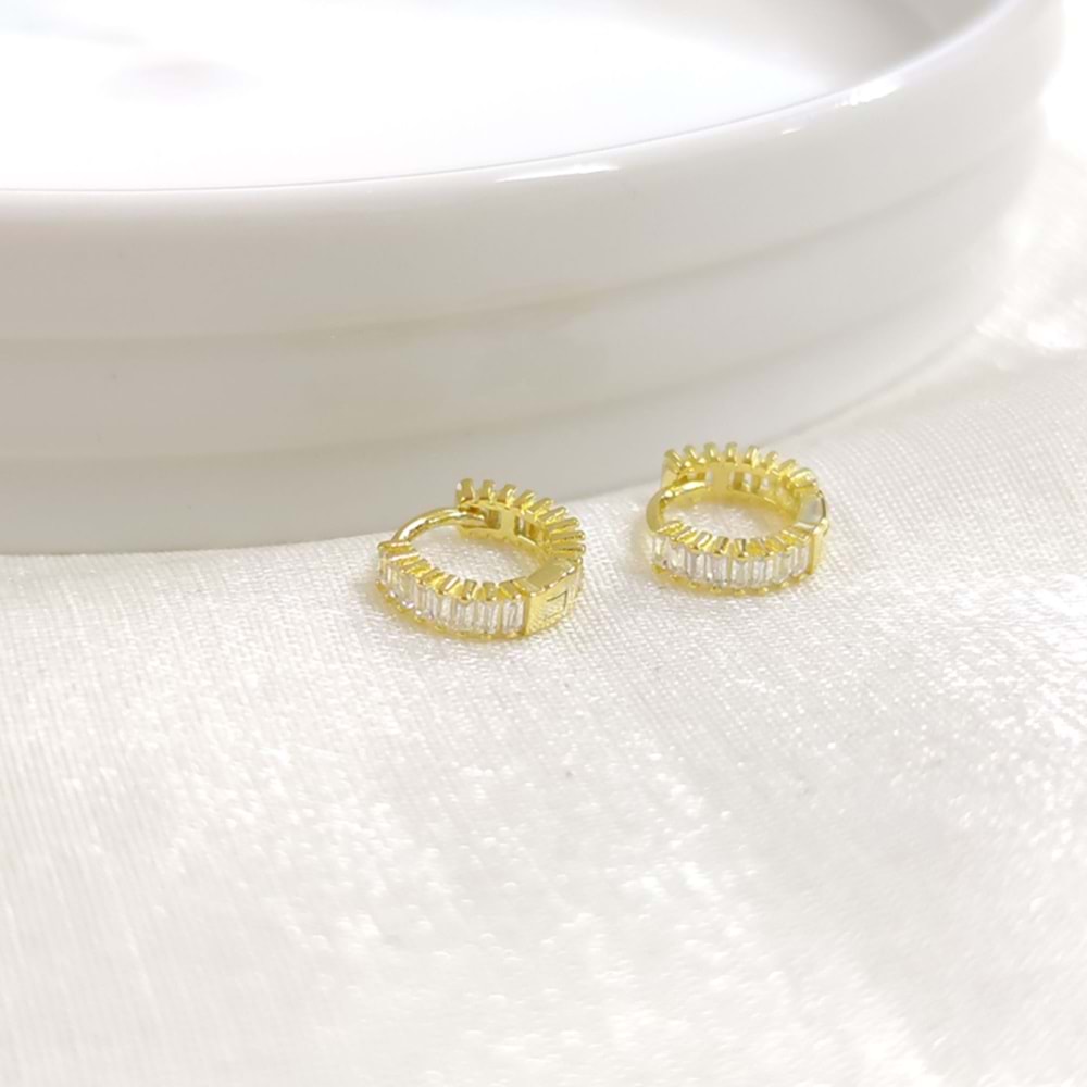 İTHAL 8 MM BAGET TAŞLI GÜMÜŞ HALKA KÜPE