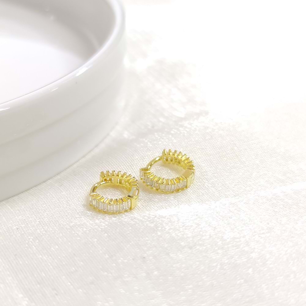 İTHAL 8 MM BAGET TAŞLI GÜMÜŞ HALKA KÜPE