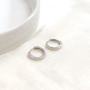 İTHAL 10 MM BOMBELİ GÜMÜŞ HALKA KÜPE - RODYUM BEYAZ