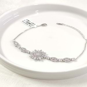 İTHAL GÜNEŞ DETAYLI TAŞLI GÜMÜŞ BİLEKLİK