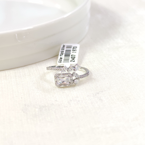 İTHAL BAGET DAMLA TAŞLI GÜMÜŞ YÜZÜK